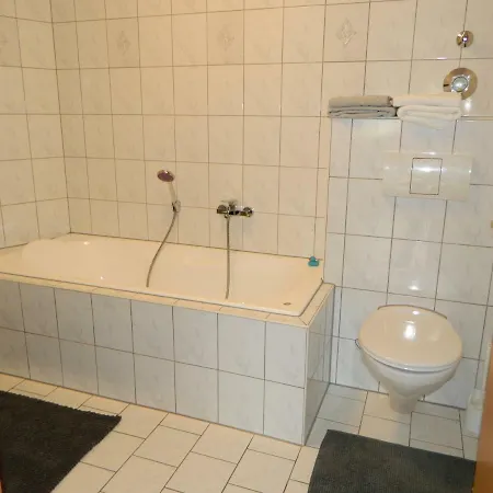 Unter Den Linden Апартаменты Хальбе