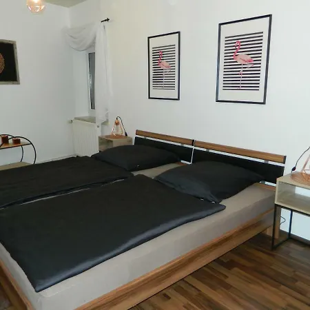 Apartament Unter Den Linden