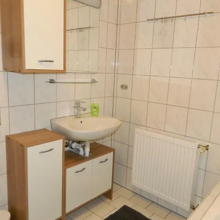 Апартаменты Unter Den Linden *